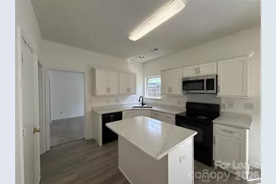 10218 Ridgewell Court, Charlotte, NC 28215 - Photo 7