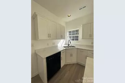 10218 Ridgewell Court, Charlotte, NC 28215 - Photo 7