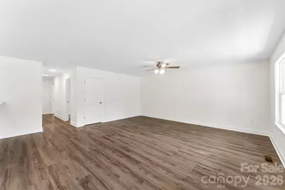 110 W Iowa Avenue, Bessemer City, NC 28016 - Photo 21