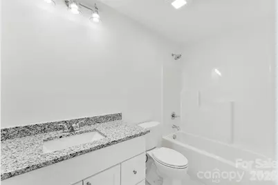 110 W Iowa Avenue, Bessemer City, NC 28016 - Photo 11