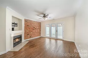 1218 Green Oaks Ln, Charlotte, NC 28205 - Photo 3