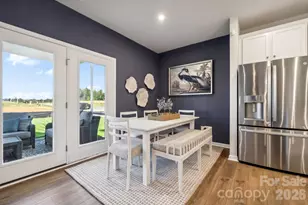 4232 Vis Pne Dr, Charlotte, NC 28215 - Photo 13