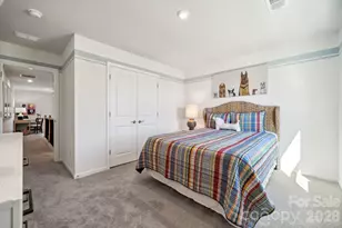 4232 Vis Pne Dr, Charlotte, NC 28215 - Photo 15