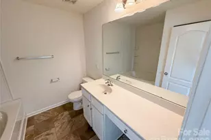 8321 Candlenut Ln, Charlotte, NC 28215 - Photo 15