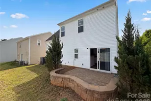 8321 Candlenut Ln, Charlotte, NC 28215 - Photo 5