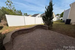 8321 Candlenut Ln, Charlotte, NC 28215 - Photo 23