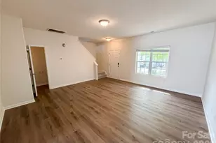 8321 Candlenut Ln, Charlotte, NC 28215 - Photo 3