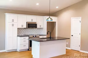 1196 Crabtree Rd, Waynesville, NC 28785 - Photo 7