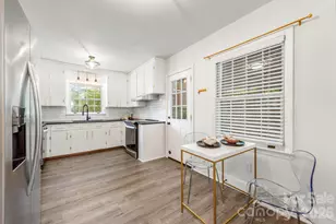 1940 Lansdale Dr, Charlotte, NC 28205 - Photo 9