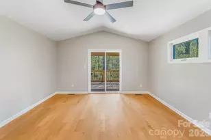 1182 Crabtree Rd, Waynesville, NC 28785 - Photo 11