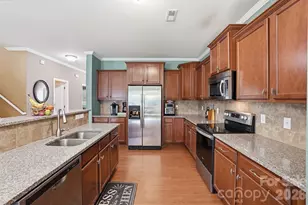 1304 Woodglen Ln, Matthews, NC 28104 - Photo 13