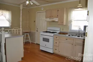 909 Timberlane Dr, Mount Holly, NC 28120 - Photo 9