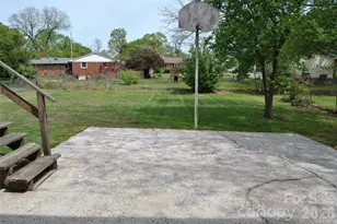 909 Timberlane Dr, Mount Holly, NC 28120 - Photo 27