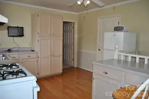 909 Timberlane Dr, Mount Holly, NC 28120 - Photo 11