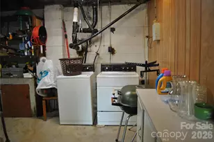 909 Timberlane Dr, Mount Holly, NC 28120 - Photo 25