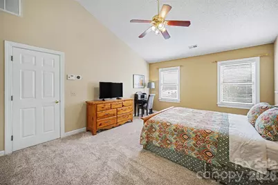 9200 Brightleaf Place, Charlotte, NC 28269 - Photo 11