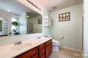 15137 Oldcorn Ln, Charlotte, NC 28262 - Photo 17