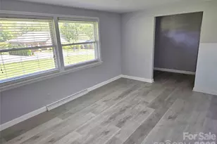 7222 Melody Ln, Charlotte, NC 28214 - Photo 19