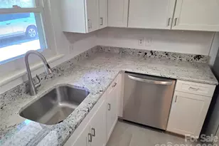 7222 Melody Ln, Charlotte, NC 28214 - Photo 17