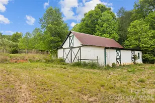 6582 Hoot Owls Hollow Rd, Hickory, NC 28602 - Photo 3
