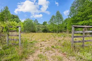 6582 Hoot Owls Hollow Rd, Hickory, NC 28602 - Photo 5