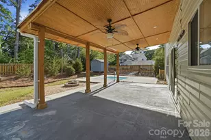 9713 Falling Stream Dr, Charlotte, NC 28214 - Photo 3