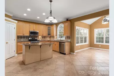 11415 Fountaingrove Drive, Charlotte, NC 28262 - Photo 17