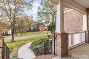 11415 Fountaingrove Dr, Charlotte, NC 28262 - Photo 3