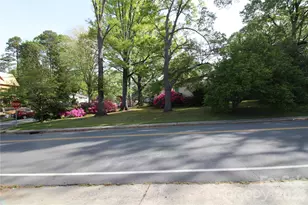 3300 Maywood Dr, Charlotte, NC 28205 - Photo 3