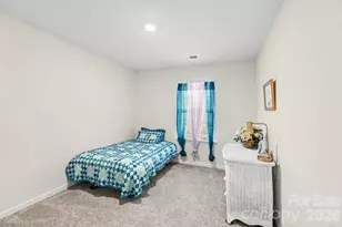 8133 Clairwood Dr, Charlotte, NC 28269 - Photo 15