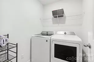 8133 Clairwood Dr, Charlotte, NC 28269 - Photo 23