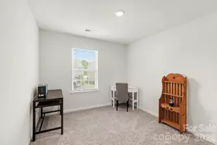 8133 Clairwood Dr, Charlotte, NC 28269 - Photo 17