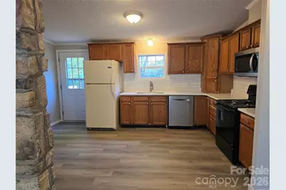 1731 Lakeview Drive, Statesville, NC 28677 - Photo 5