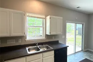 1207 Joannas Ct, Charlotte, NC 28214 - Photo 9