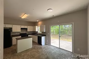 1207 Joannas Ct, Charlotte, NC 28214 - Photo 5