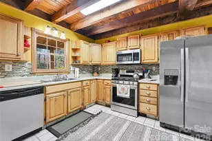 24 Wood Lake Dr, Fairview, NC 28730 - Photo 11