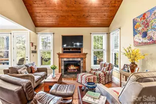 61 Village Pointe Ln, Asheville, NC 28803 - Photo 17