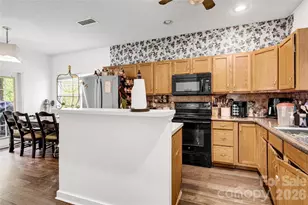 2536 Thornfield Rd, Charlotte, NC 28273 - Photo 3