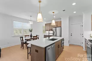 824 Garringer Pl, Charlotte, NC 28208 - Photo 9