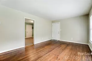 3443 Airlie St, Charlotte, NC 28205 - Photo 9