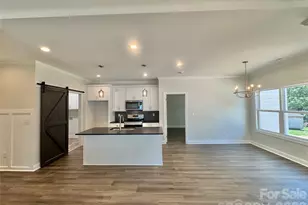 417 W Westview St, Gastonia, NC 28052 - Photo 7