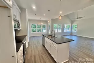 417 W Westview St, Gastonia, NC 28052 - Photo 9