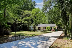 4640 Town and Country Dr, Charlotte, NC 28226 - Photo 5