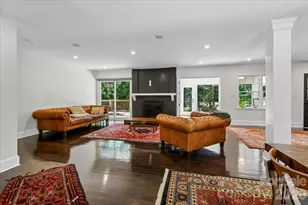 4640 Town and Country Dr, Charlotte, NC 28226 - Photo 5