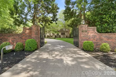8600 Fairview Road, Charlotte, NC 28226 - Photo 3