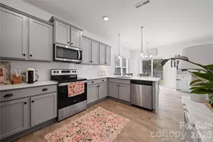 141 Batten Rdg Dr, Statesville, NC 28677 - Photo 13
