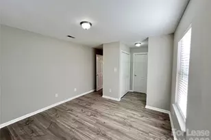 2901 Iron Gate Ln, Charlotte, NC 28212 - Photo 17