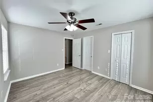 2901 Iron Gate Ln, Charlotte, NC 28212 - Photo 13