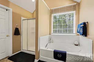 4905 Eagle Creek Dr, Charlotte, NC 28269 - Photo 17