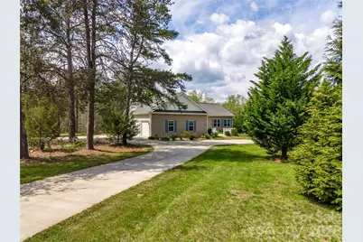 2500 S Blackstock Road, Landrum, SC 29356 - Photo 3